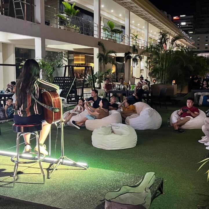88Th Avenue Aparthotel Cebu Eksteriør bilde